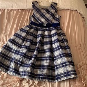 A navy blue and silver great for any occasion.